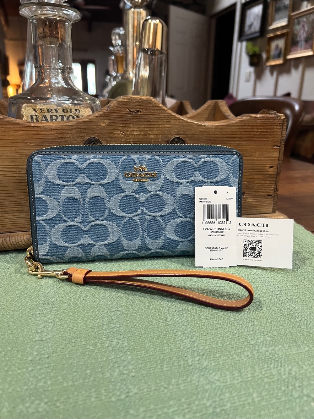 NWT Coach Zip Around Wallet in Signature Denim